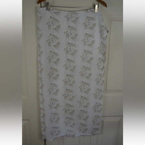 Patina Vie Baby Swaddle Blanket Bunny Rabbits White Gray Tan Leaves Muslin - Picture 6 of 7